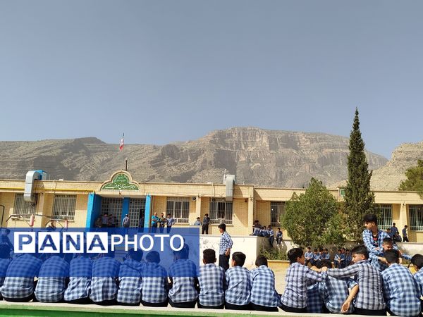  مسابقه دوچرخه سواری تعادلی در دبیرستان شهید داریوش جامه‌بزرگی ناحیه سه شیراز 