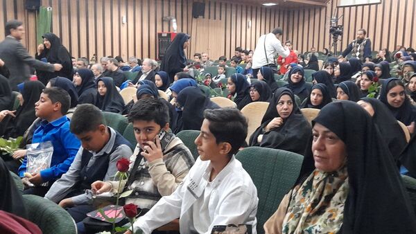 مراسم تجلیل از دانش‌آموزان ممتاز مدارس شاهد استان البرز