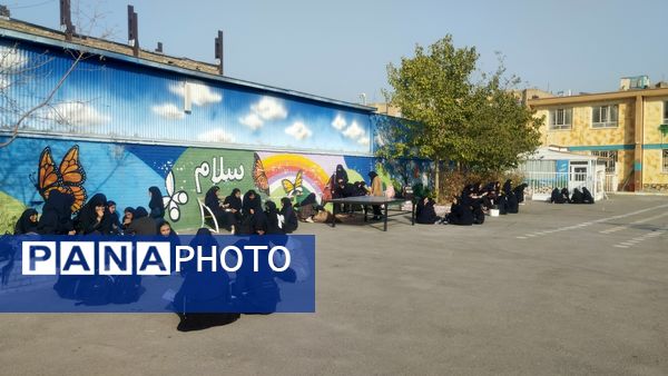 دور همی دخترانه همزمان با هفته بهداشت روان در دبیرستان فرهنگیان 