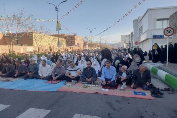 اقامه نماز عید فطر در قیامدشت ناحیه یک ری