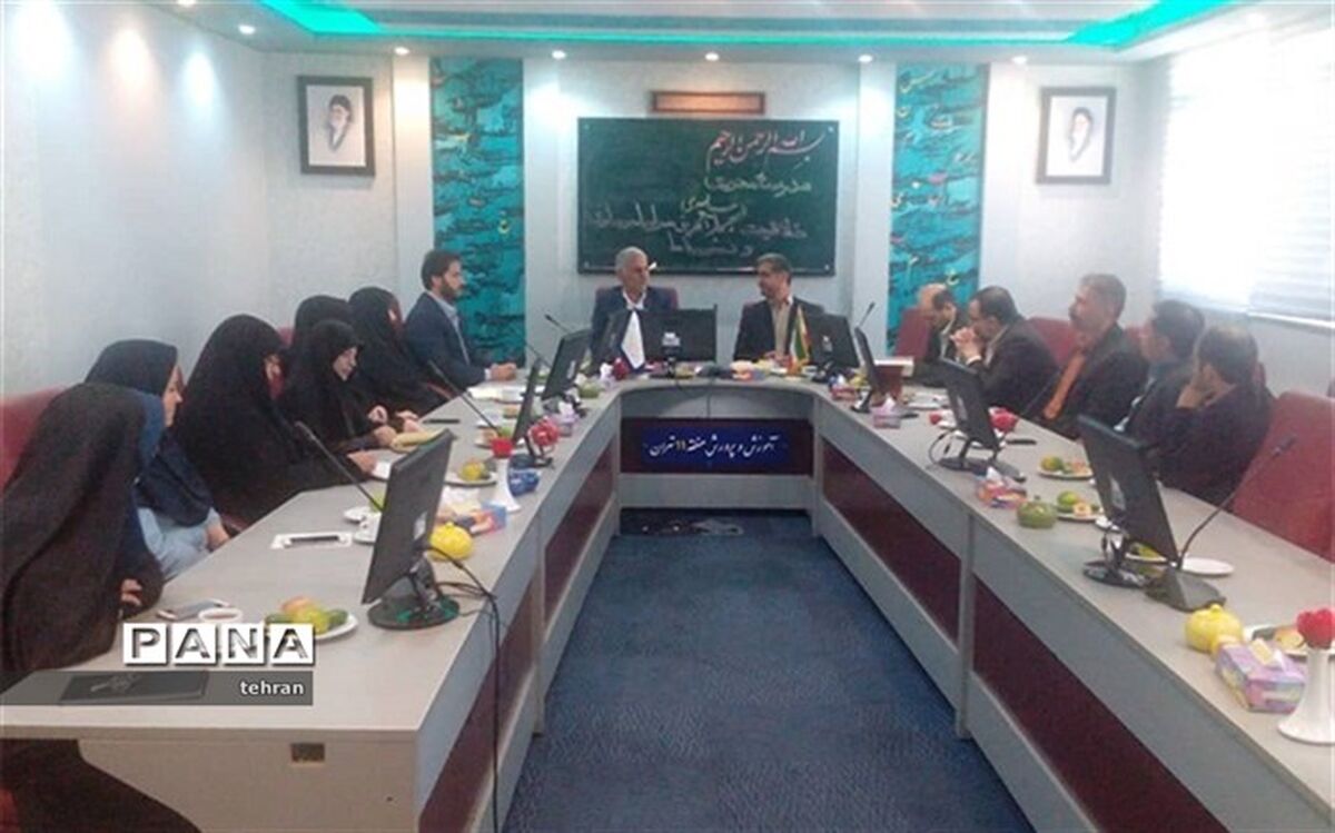 برگزاری جلسه بهبود کیفیت فعالیت های نهضت سواد آموزی در منطقه 11