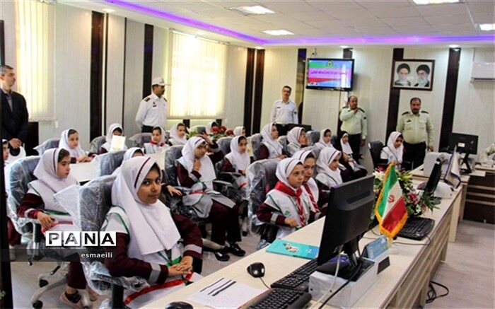 تبریک هفته نیروی انتظامی توسط دانش آموزان پیشتاز