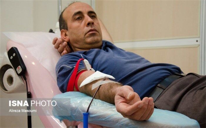 مدیرکل  انتقال خون خراسان رضوی: دیگر کیک و آبمیوه‌ هم نمی‌توانیم به خون‌دهندگان بدهیم