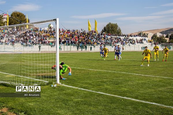دیدار تیم‌های نود ارومیه و ملوان بندرانزلی
