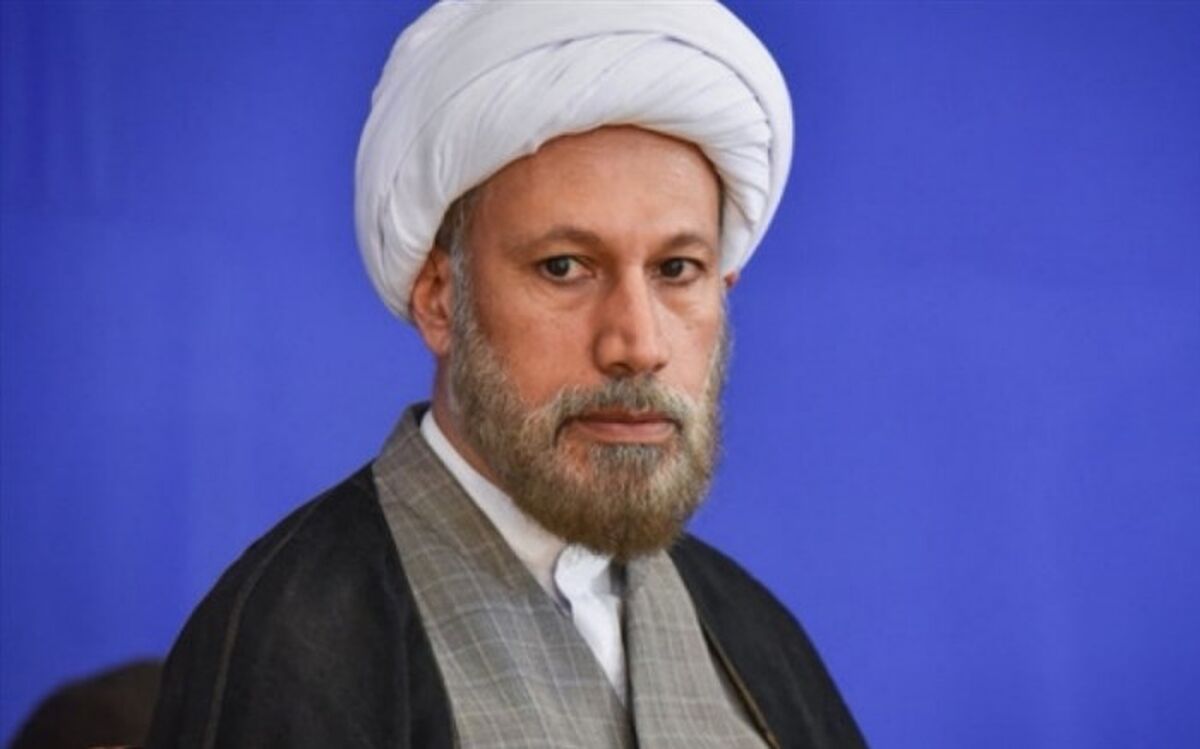 امام‌جمعه شیراز: اسلام می‌خواهد آقامَنِشی را به انسان دهد و در روش و منش حافظ، این ویژگی نمایان است