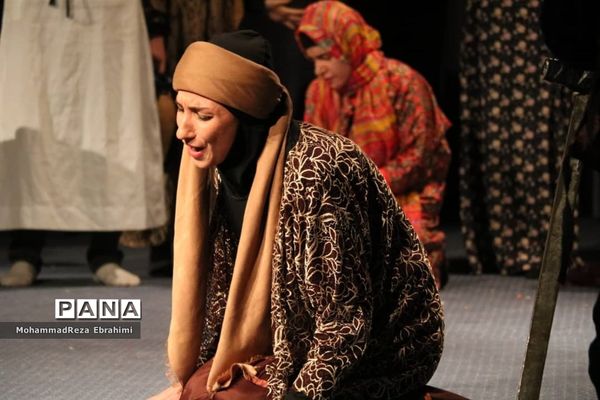 نمایش «نای و نی» در همدان