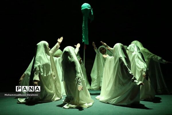 نمایش «نای و نی» در همدان