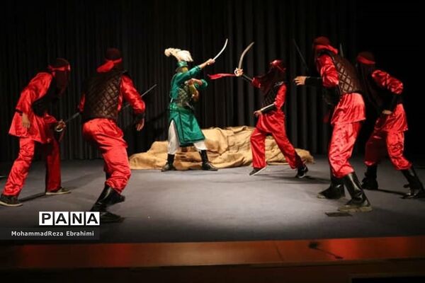 نمایش «نای و نی» در همدان