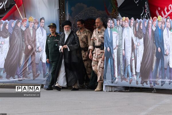 حضور رهبر معظم انقلاب در مراسم دانش‌آموختگی دانشجویان دانشگاه امام حسین (ع)