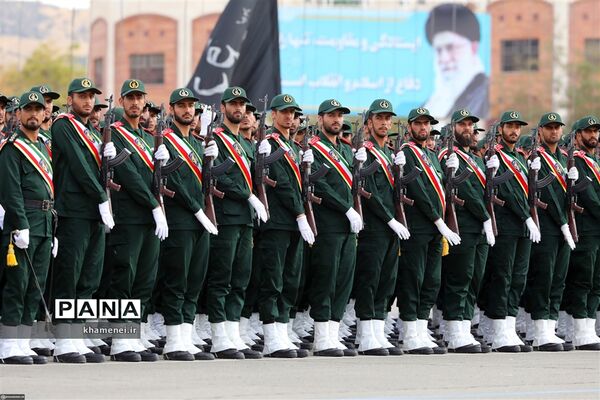 حضور رهبر معظم انقلاب در مراسم دانش‌آموختگی دانشجویان دانشگاه امام حسین (ع)