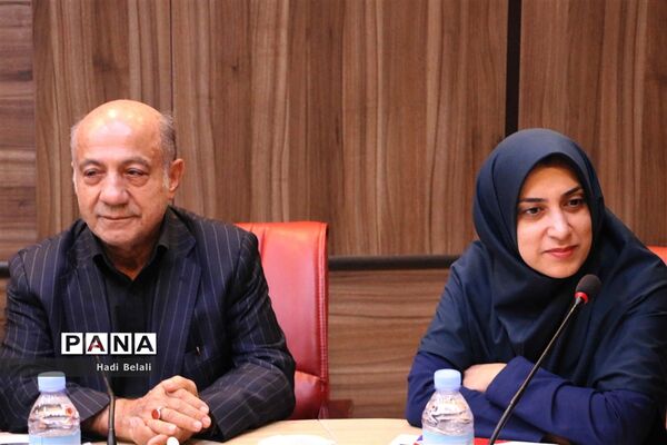 نشست خیرین حامی دانش‌آموزان بازمانده از تحصیل شهرستان‌های استان تهران