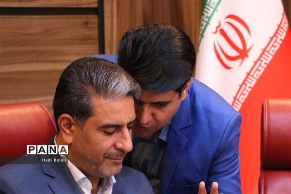 نشست خیرین حامی دانش‌آموزان بازمانده از تحصیل شهرستان‌های استان تهران