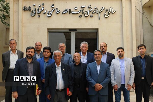 نشست خیرین حامی دانش‌آموزان بازمانده از تحصیل شهرستان‌های استان تهران