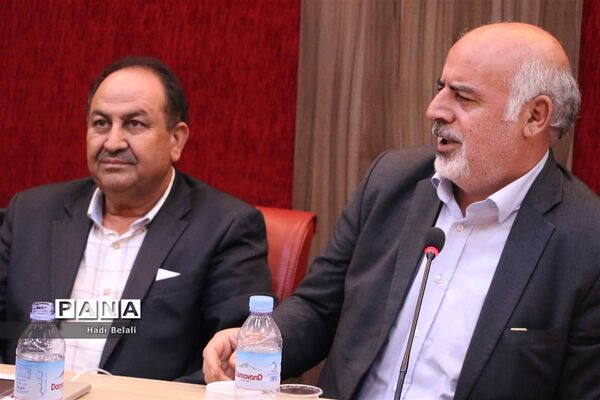 نشست خیرین حامی دانش‌آموزان بازمانده از تحصیل شهرستان‌های استان تهران