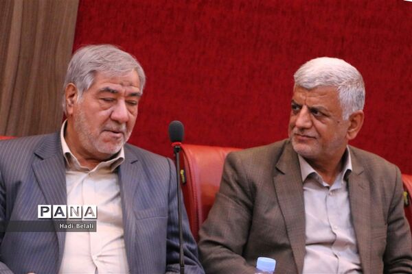 نشست خیرین حامی دانش‌آموزان بازمانده از تحصیل شهرستان‌های استان تهران