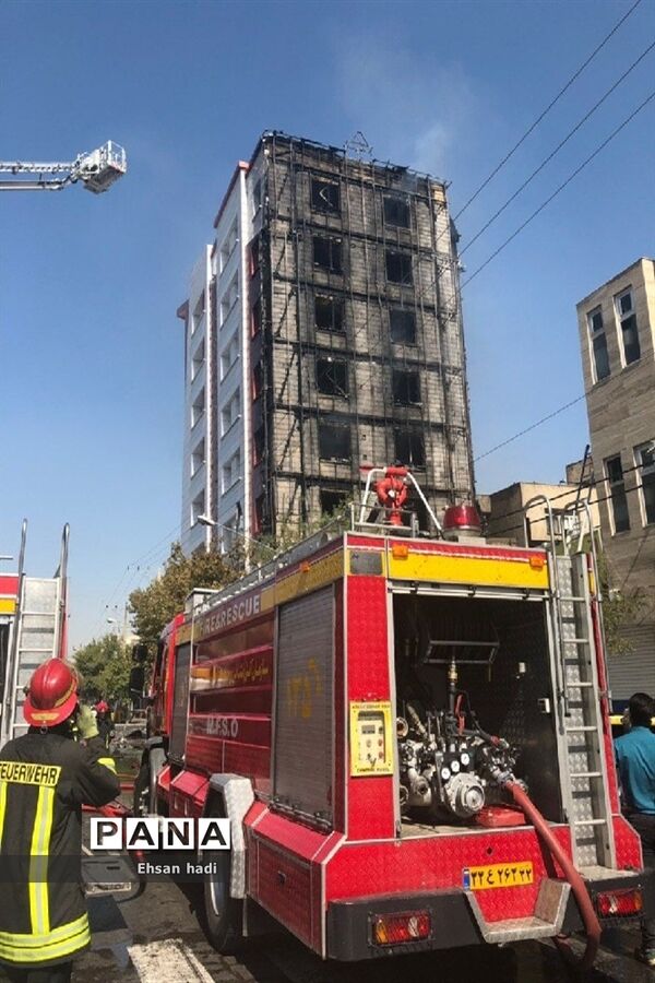 آتش سوزی برج اداری و تجاری آراکس مشهد