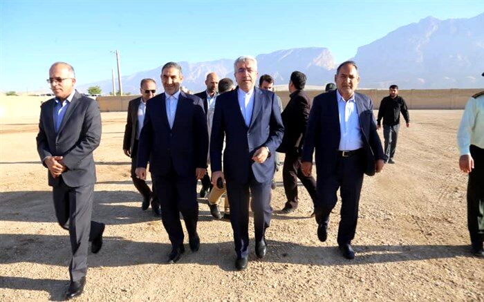 وزیر نیرو  وارد استان کهگیلویه و بویراحمد شد