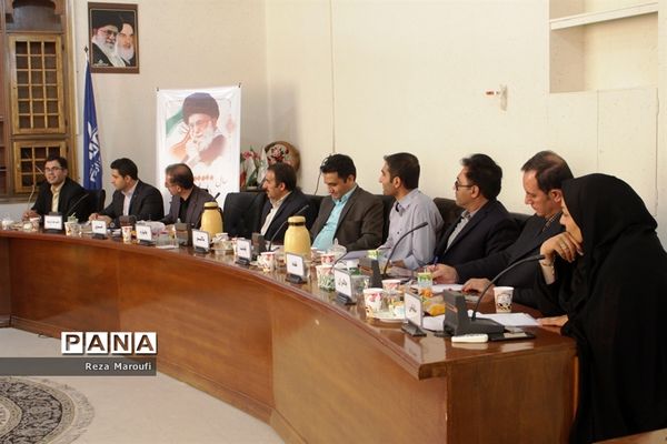 جلسه آموزشی توجیهی کارشناسان سازمان دانش‌آموزی آذربایجان غربی در ارومیه