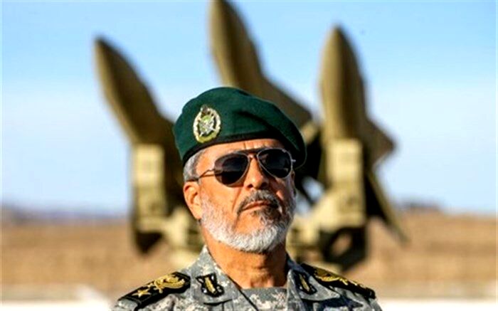 بازدید امیر دریادار سیاری از پایانه‌های مرزی مهران و دهلران