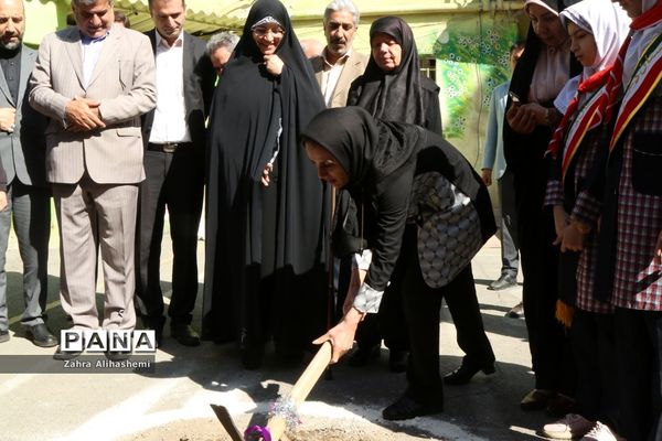 آیین احداث مدرسه خیری به همت خیر نیک اندیش، بتول بختیاری در منطقه 8 آموزش و پرورش