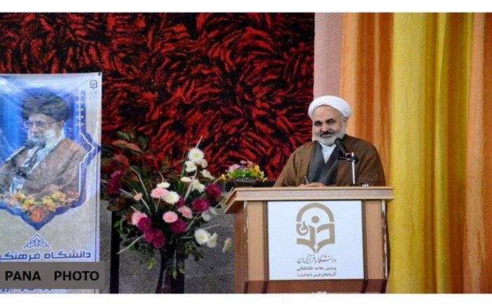 عسکری: معلم و مدرسه آغازگر جریان های فکری و هویتی هستند