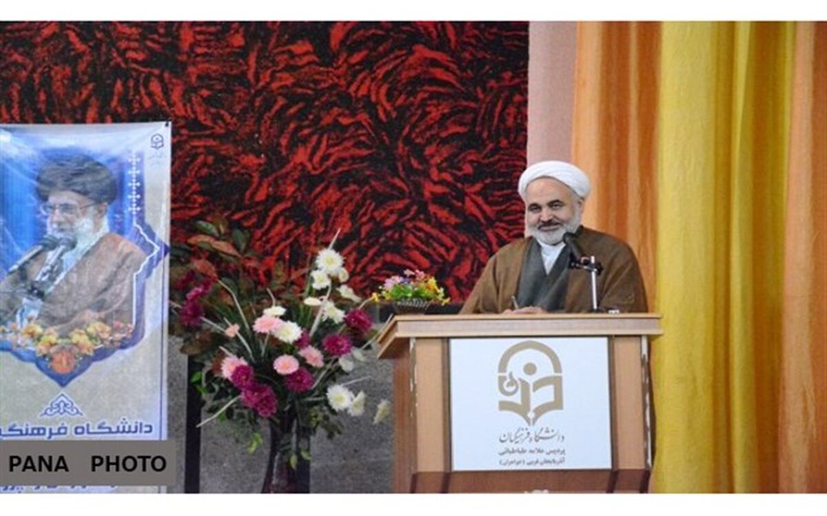 عسکری: معلم و مدرسه آغازگر جریان های فکری و هویتی هستند