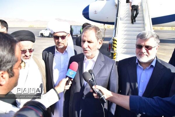 سفر اسحاق جهانگیری به همراه وزرا و مدیران دستگاه اجرایی کشوری و لشکری به خراسان جنوبی