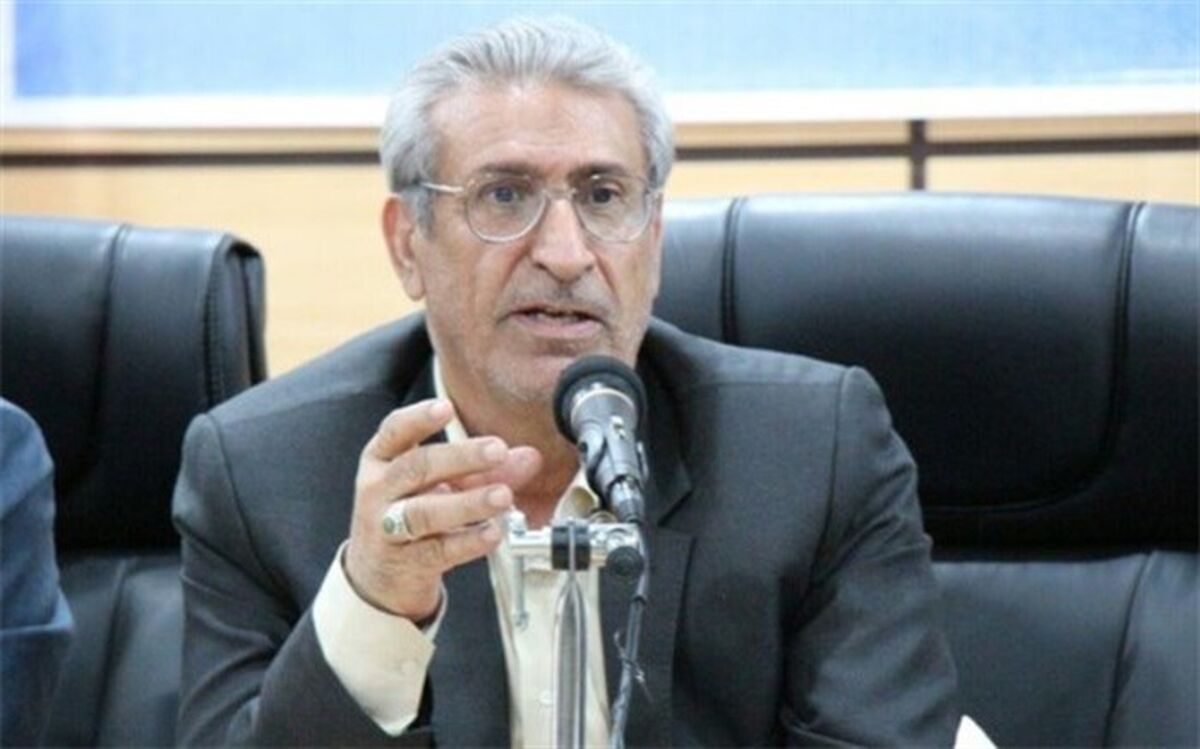 نباید لباس فُرم مدارس تبدیل به رانت و فشار به خانواده ها شود
