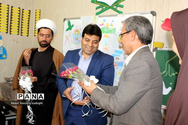 جشن قرآن در دبستان و پیش دبستانی  محمد بهمن بیگی در بوشهر