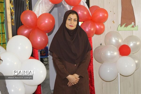 جشن قرآن در دبستان و پیش دبستانی  محمد بهمن بیگی در بوشهر