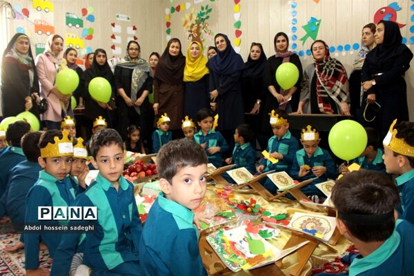 جشن قرآن در دبستان و پیش دبستانی  محمد بهمن بیگی در بوشهر