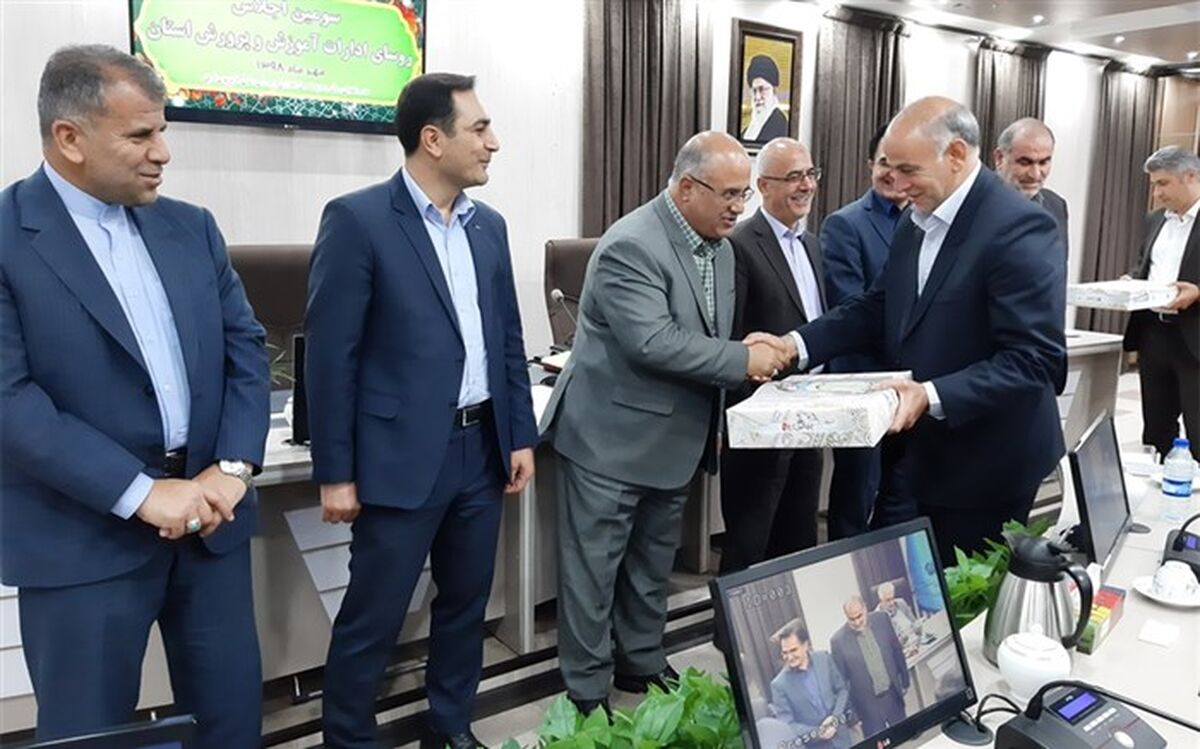 تجلیل از برترین های نهمین دوره اردوی ملی جشنواره مهارتهای دانش آموزان پیشتاز آذربایجان غربی