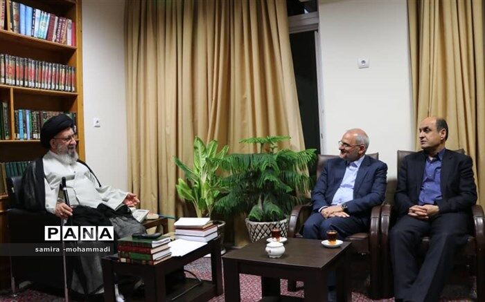 حاجی میرزایی: نباید تربیت دانش آموزان به حاشیه برود