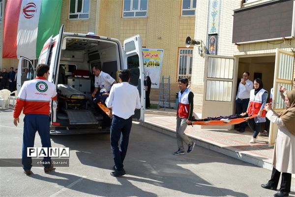 مراسم هفته ایمنی در برابر زلزله و بلایای طبیعی در پاسارگاد