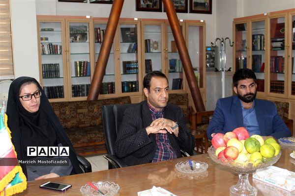 بازدید مدیرعامل مجمع خیرین شهرساز و فرهنگ‌ساز از کتابخانه دانش‌آموز