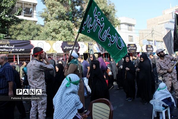 شورحضورعاشقان حسینی جامانده ازسفرکربلا درراهپیمایی اربعین شهرری
