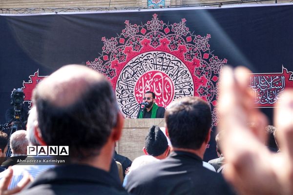 شور حسینی در حرم مطهر احمدبن موسی (ع) در شیراز