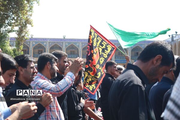 شور حسینی در حرم مطهر احمدبن موسی (ع) در شیراز