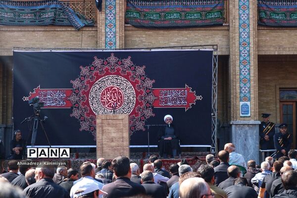 شور حسینی در حرم مطهر احمدبن موسی (ع) در شیراز