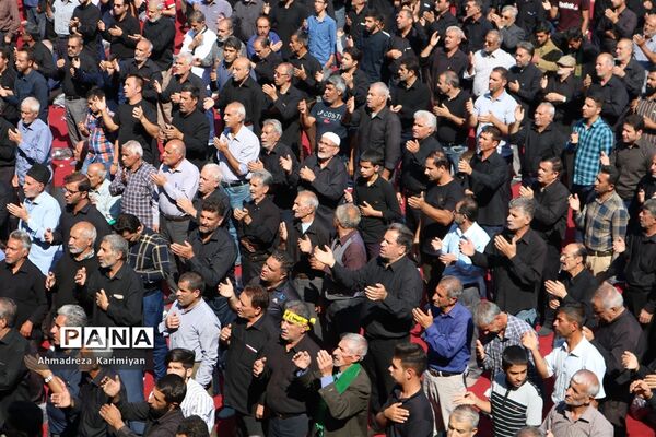 شور حسینی در حرم مطهر احمدبن موسی (ع) در شیراز