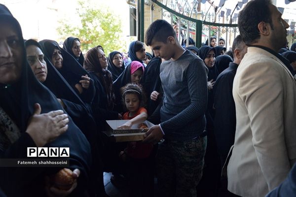 پیاده روی دلدادگان اربعین حسینی درفیروزکوه