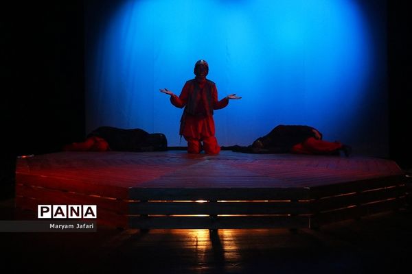 نمایش «جنگنامه غلامان»