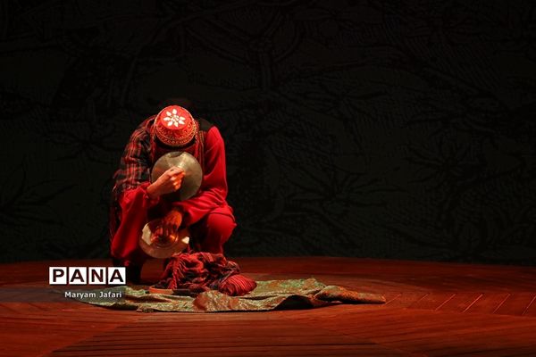 نمایش «جنگنامه غلامان»