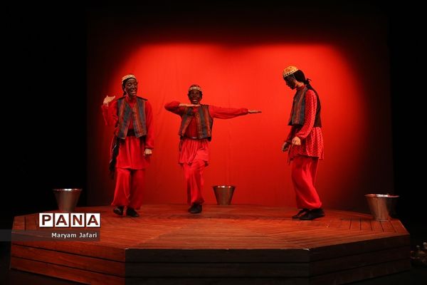 نمایش «جنگنامه غلامان»