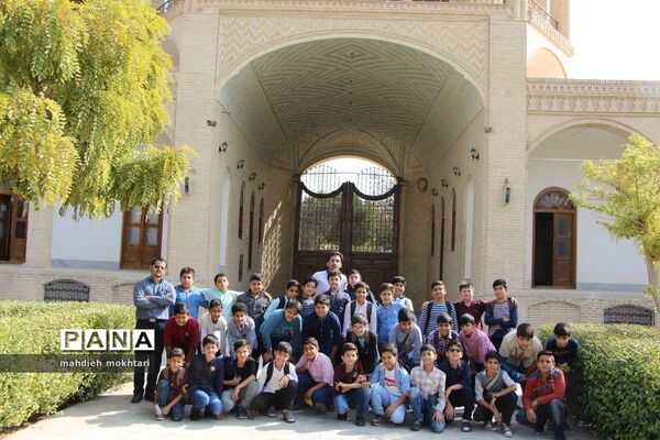 بازدید دانش‌آموزان از کارگاه‌های آموزشی شرکت آترین یزد