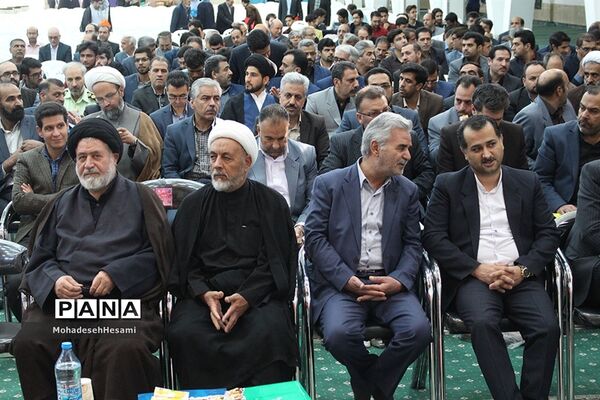 اجلاس نماز دانش‌آموزی در استان خراسان جنوبی