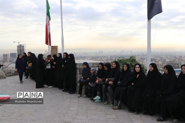 کوهپیمایی کارکنان آموزش و پرورش خراسان رضوی در هفته تربیت بدنی
