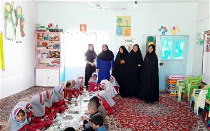 ۳۶۴کودک ابرکوهی از یک وعده غذای گرم رایگان بهره‌مند شدند