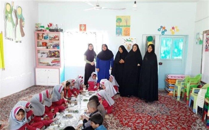 ۳۶۴کودک ابرکوهی از یک وعده غذای گرم رایگان بهره‌مند شدند