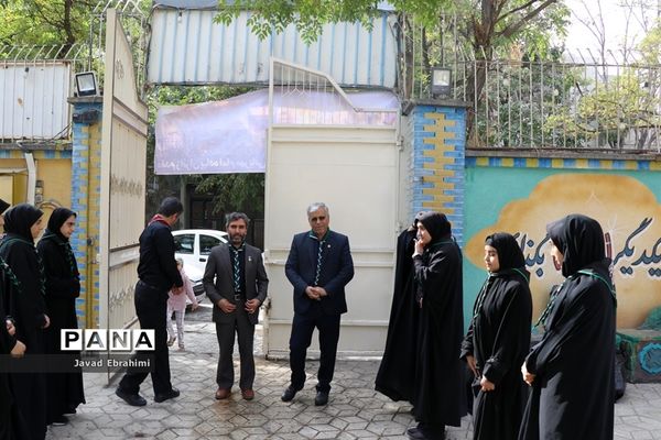 بازدید مدیر سازمان دانش‌آموزی خراسان رضوی از خدمت‌رسانی پیشتازان به زائران امام رضا (ع)